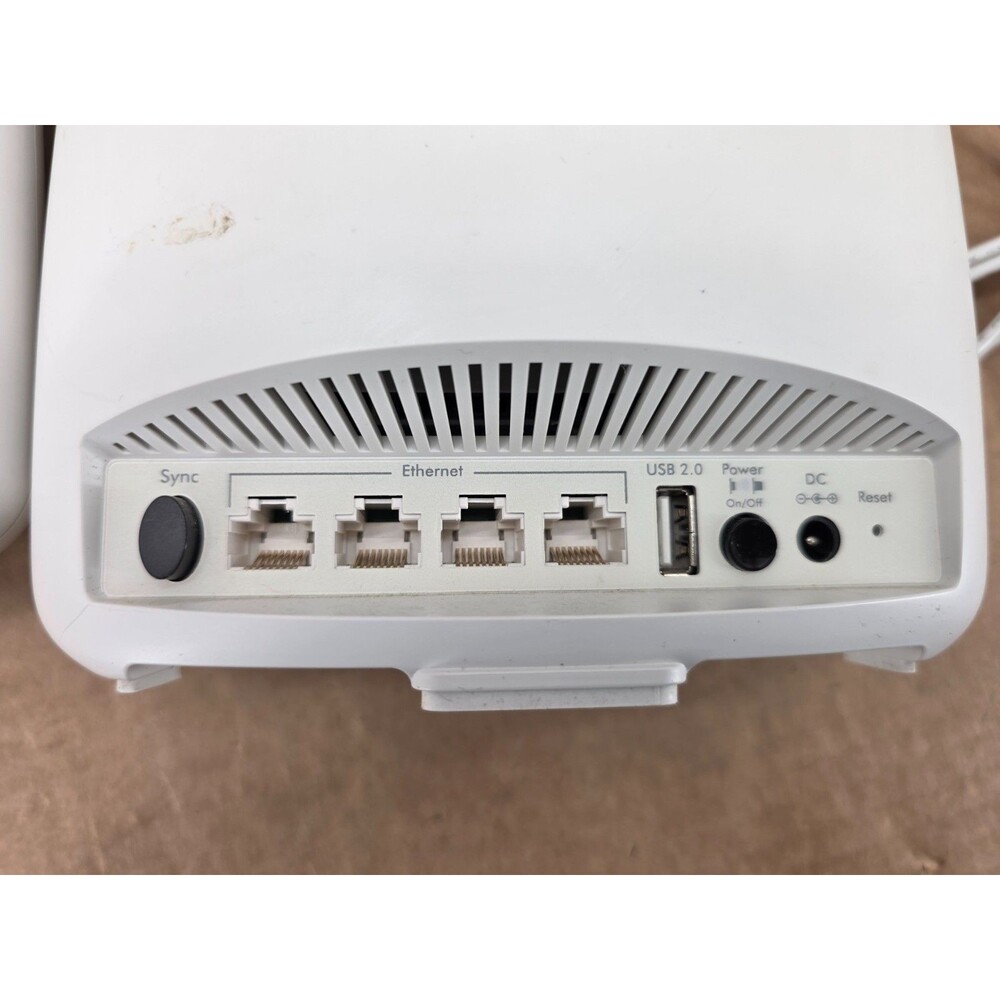 Netgear Orbi RBR50 Home Mesh Router and RBS50 Satellite Bundle Set - Picture 6 of 10